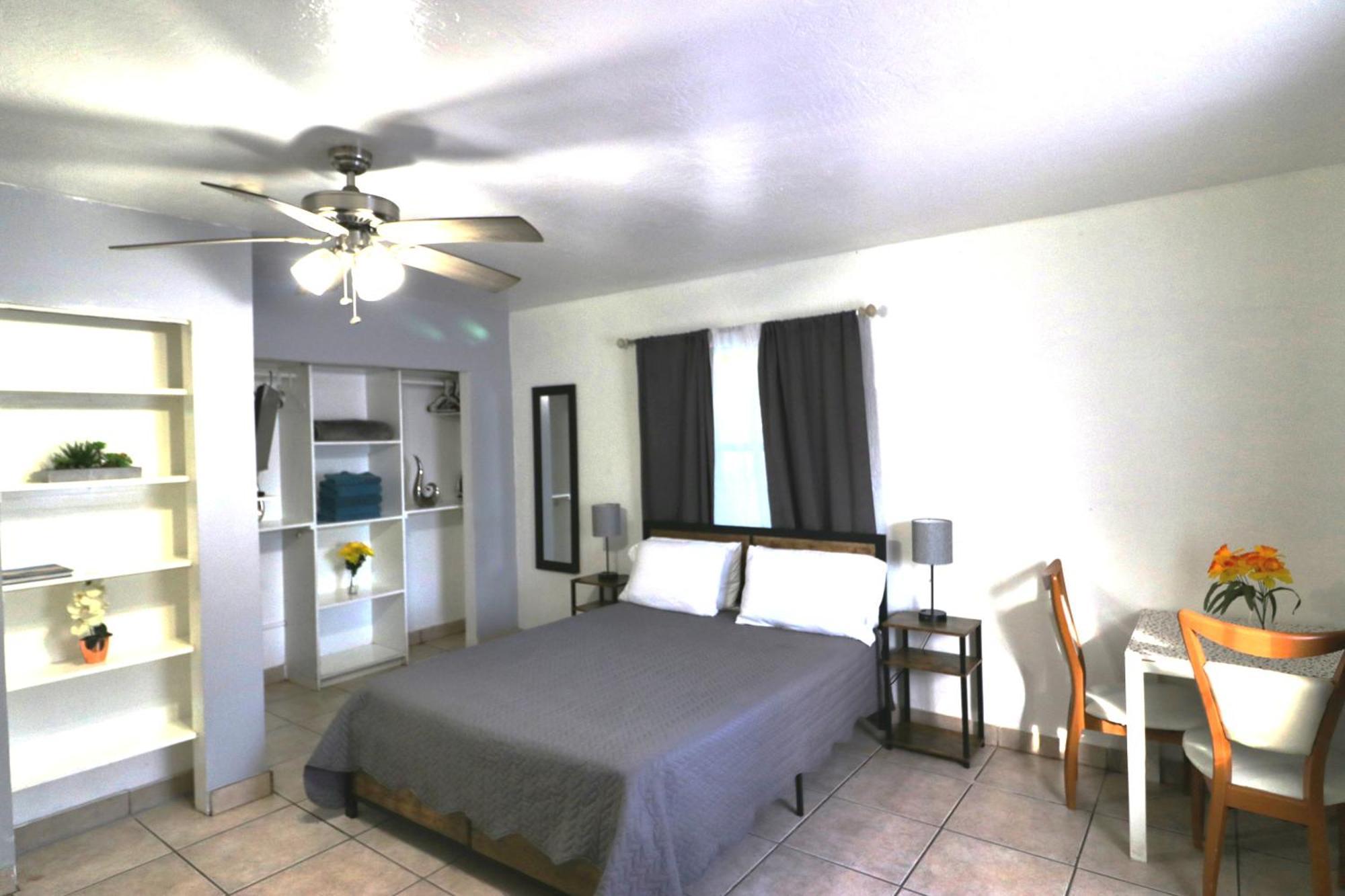 Hallandale Beach Motel With Free Parking And Full Kitchen ! No Extra Fees! Accepting Cash! ภายนอก รูปภาพ