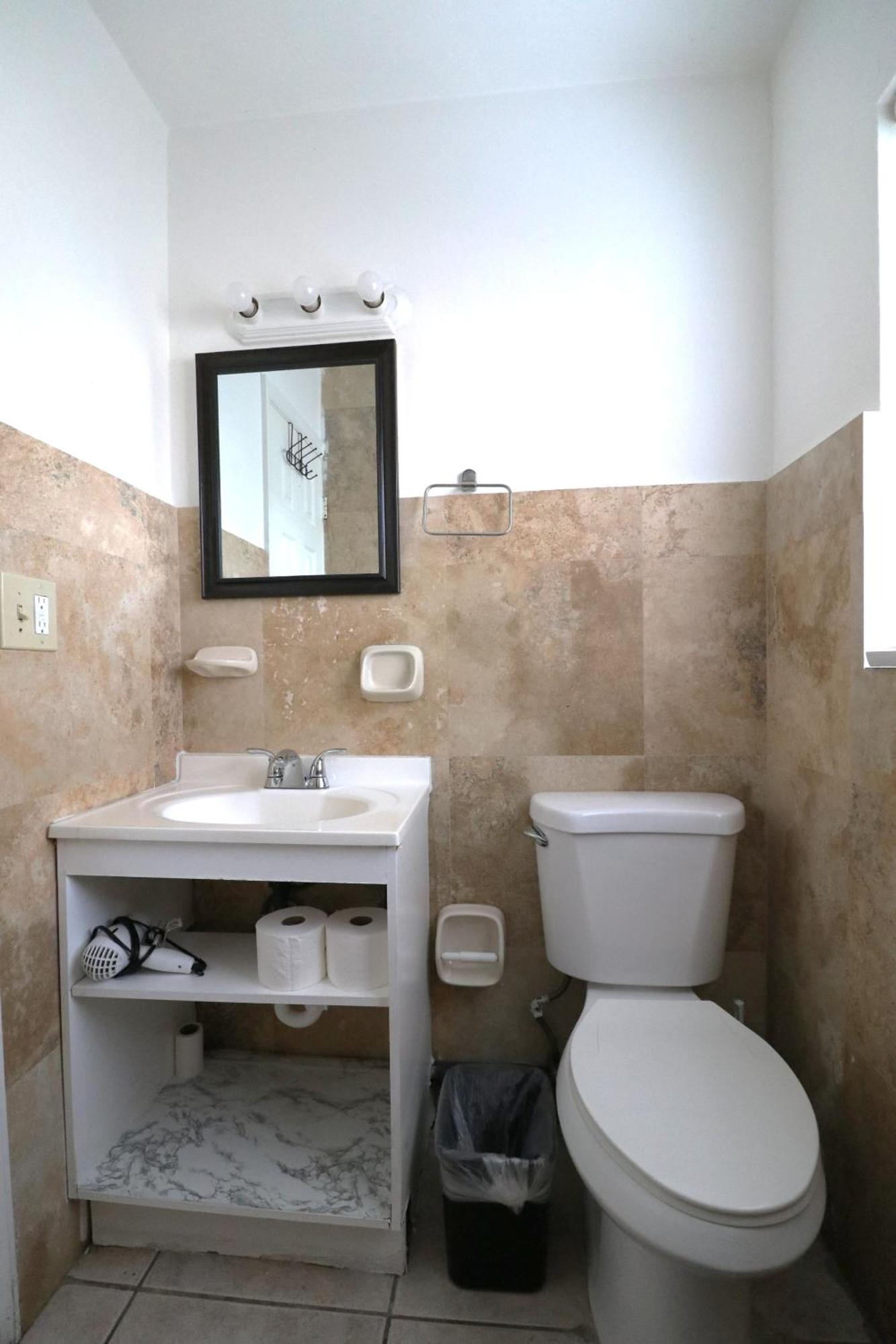 Hallandale Beach Motel With Free Parking And Full Kitchen ! No Extra Fees! Accepting Cash! ภายนอก รูปภาพ