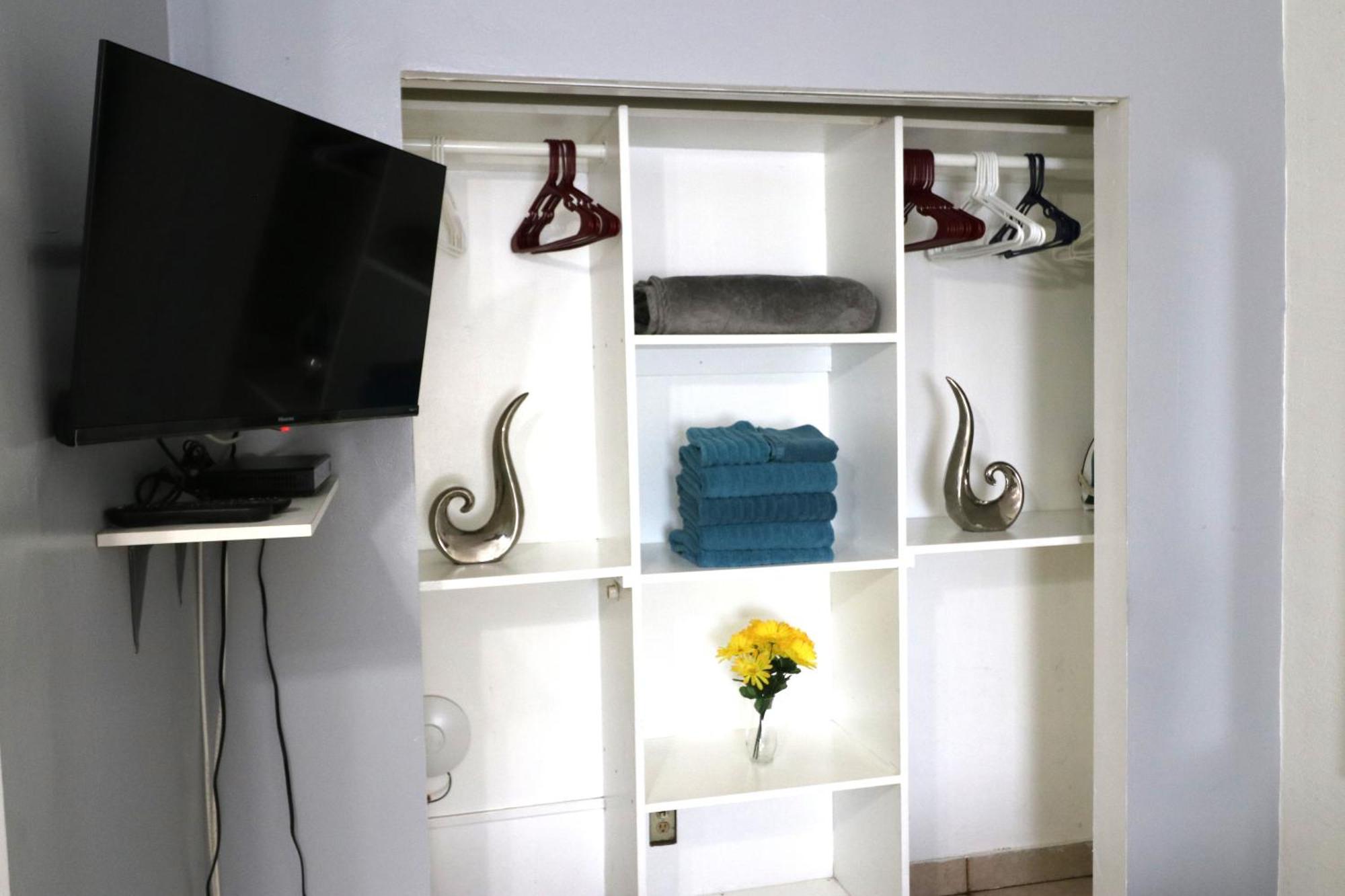 Hallandale Beach Motel With Free Parking And Full Kitchen ! No Extra Fees! Accepting Cash! ภายนอก รูปภาพ